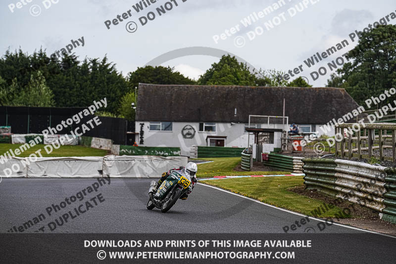 enduro digital images;event digital images;eventdigitalimages;mallory park;mallory park photographs;mallory park trackday;mallory park trackday photographs;no limits trackdays;peter wileman photography;racing digital images;trackday digital images;trackday photos